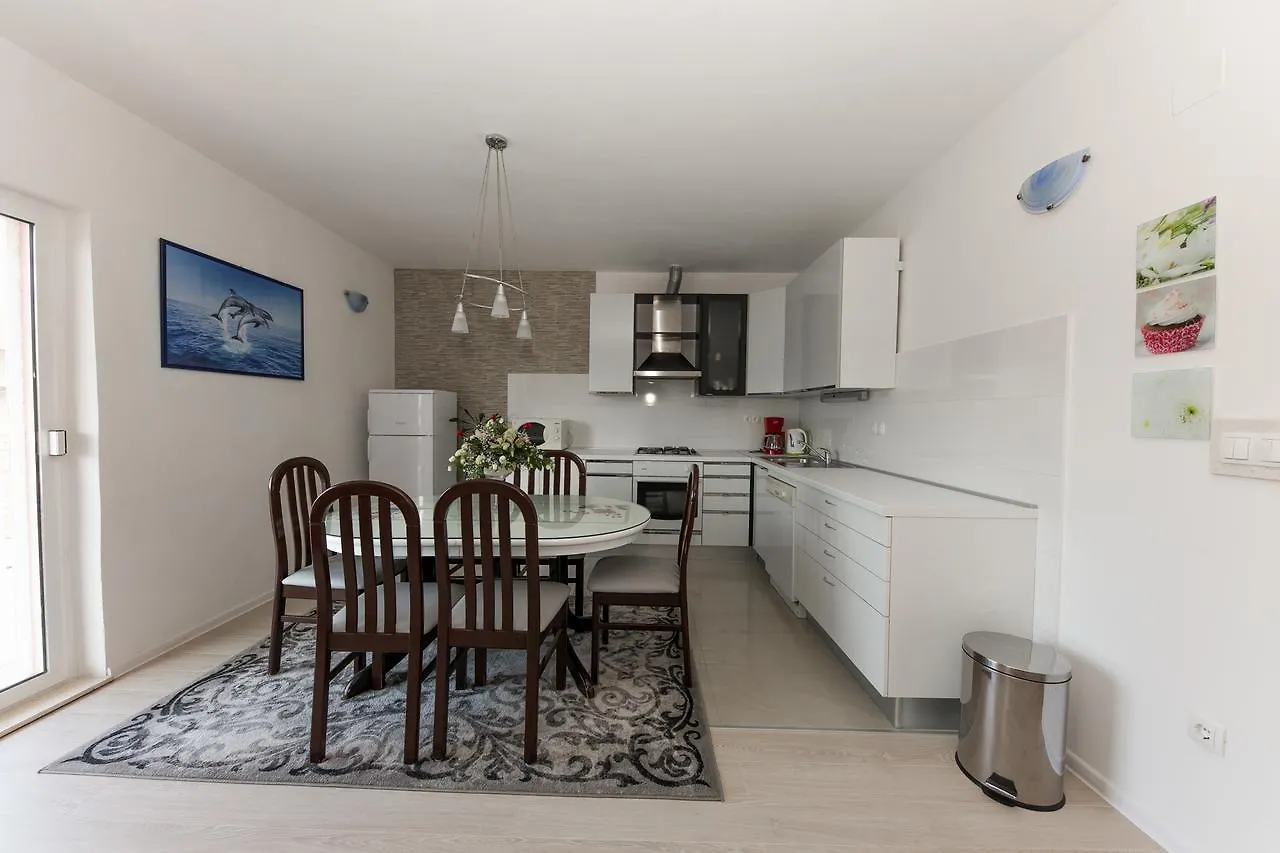 Apartments Zajc Traù
